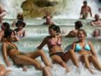 Bellezze al bagno a Sturnia (27kb)